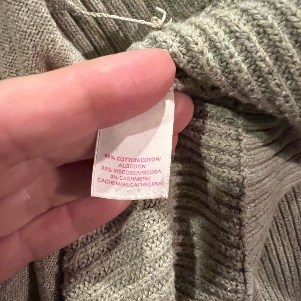 Victoria’s Secret Women's V-Neck Sweater - Tan - Picture 6 of 10